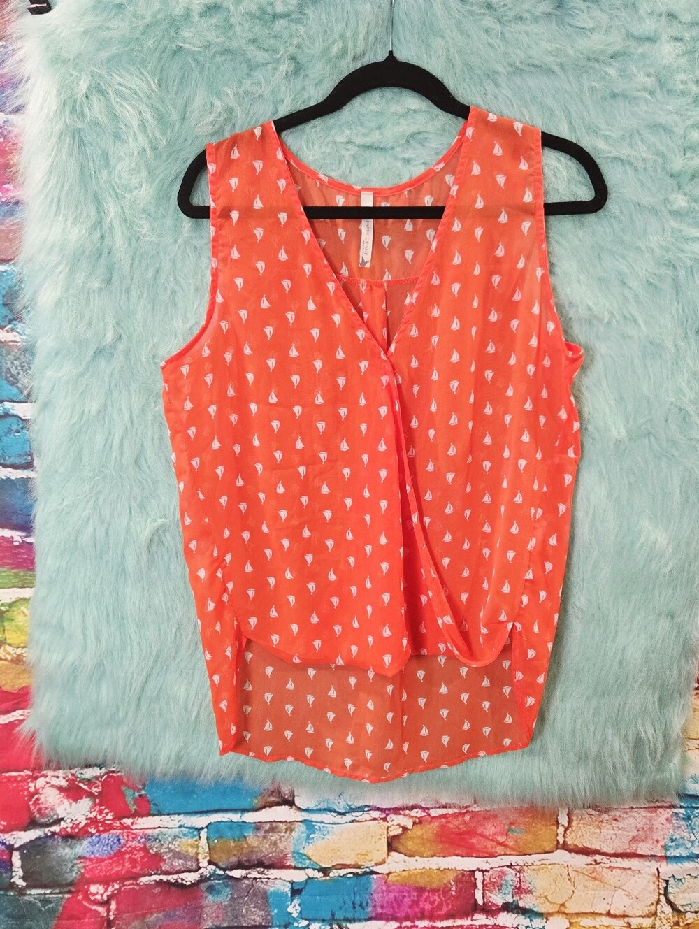 Paper Crane Orange And White Sailboat Primt Sleeveless V Neck Top Size M